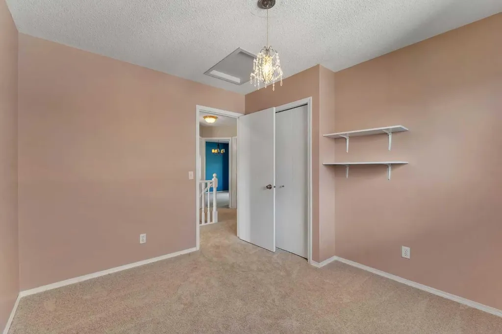 271 Arbour Lake Way NW Calgary AB T3G 3Z7