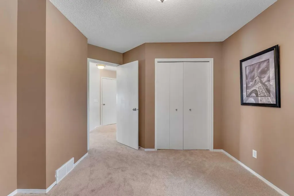 271 Arbour Lake Way NW Calgary AB T3G 3Z7