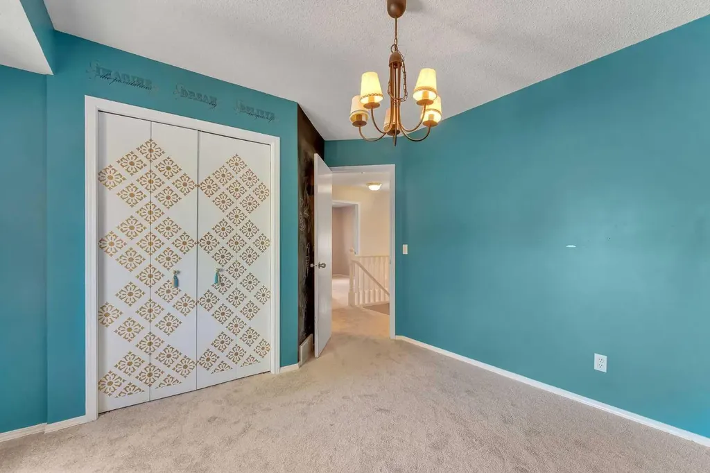 271 Arbour Lake Way NW Calgary AB T3G 3Z7