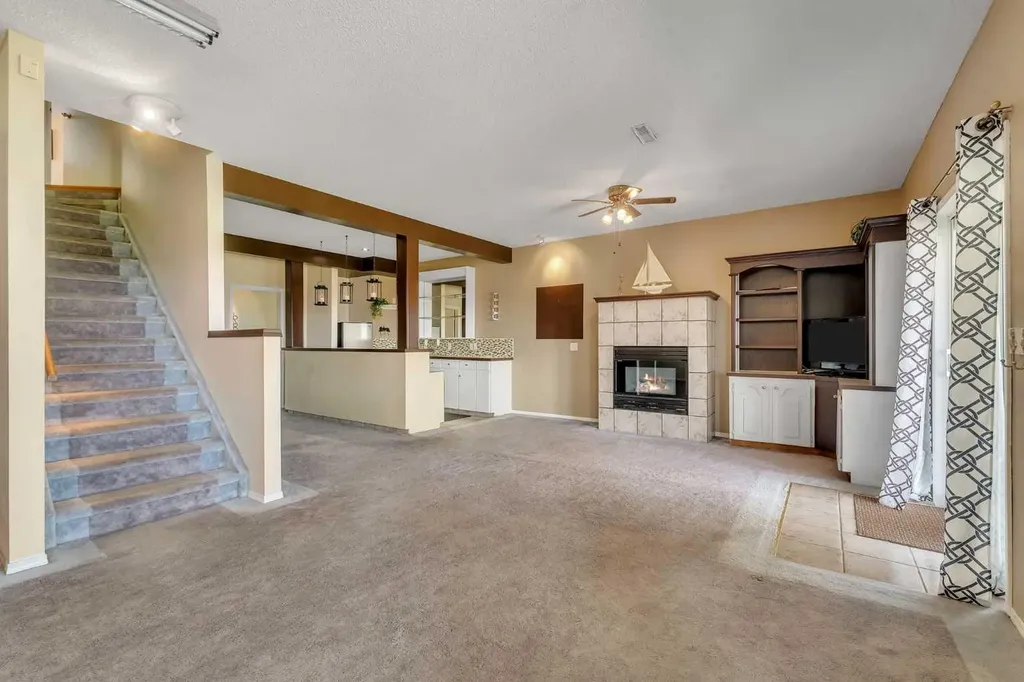 271 Arbour Lake Way NW Calgary AB T3G 3Z7