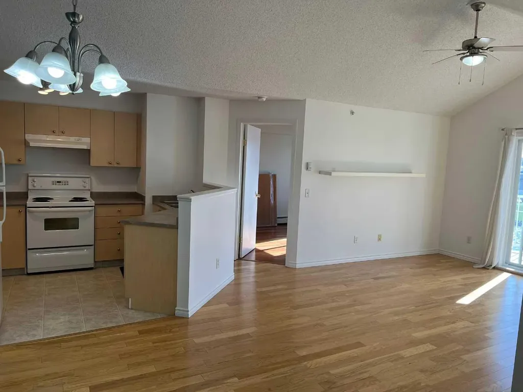 16 Country Village Bay NE Calgary AB t3k 5y9