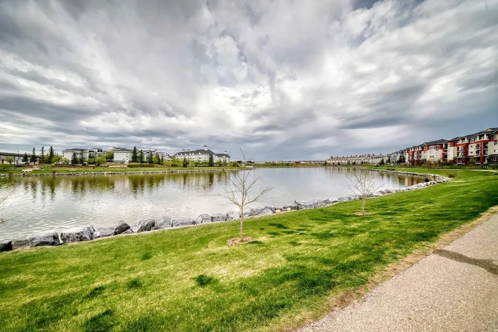 16 Country Village Bay NE Calgary AB t3k 5y9