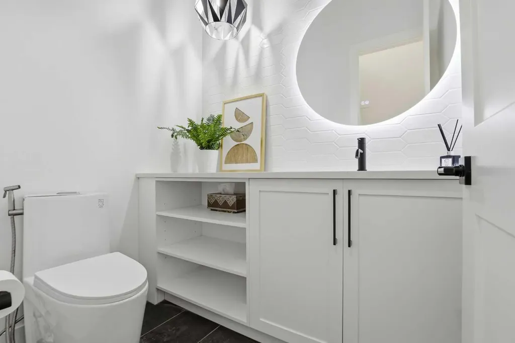 2635 34 Street SW Calgary AB T3E 2W6