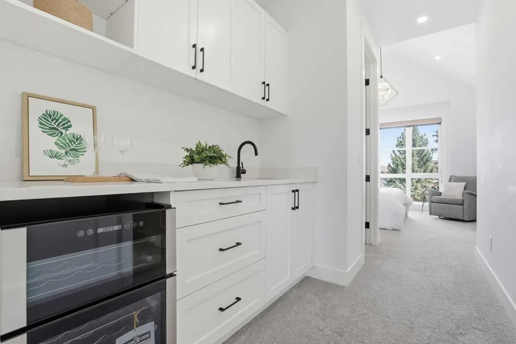 2635 34 Street SW Calgary AB T3E 2W6