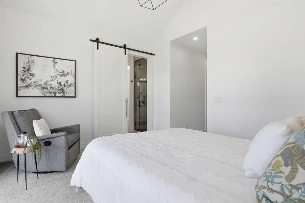 2635 34 Street SW Calgary AB T3E 2W6