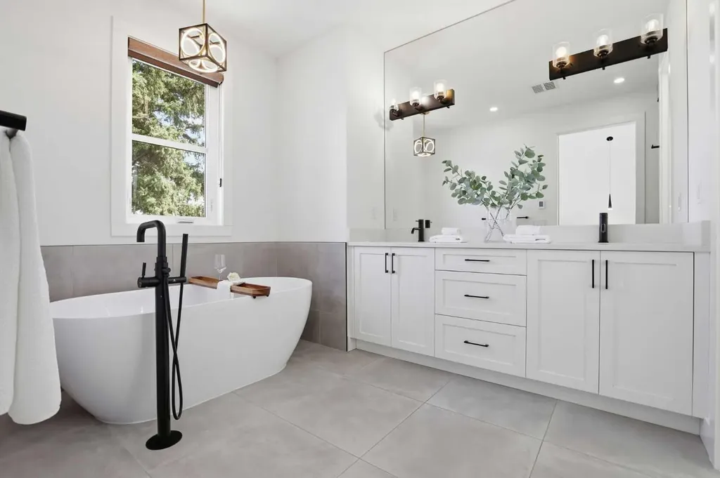 2635 34 Street SW Calgary AB T3E 2W6