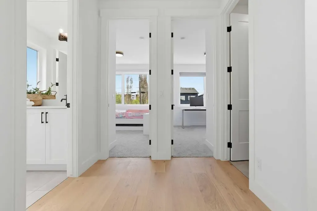 2635 34 Street SW Calgary AB T3E 2W6