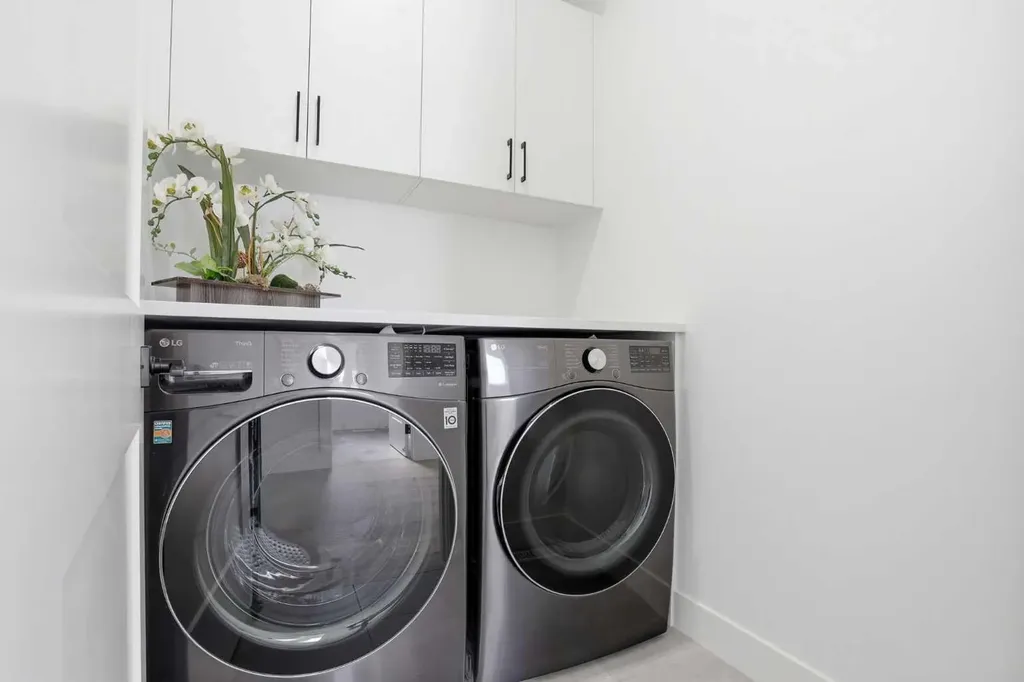 2635 34 Street SW Calgary AB T3E 2W6