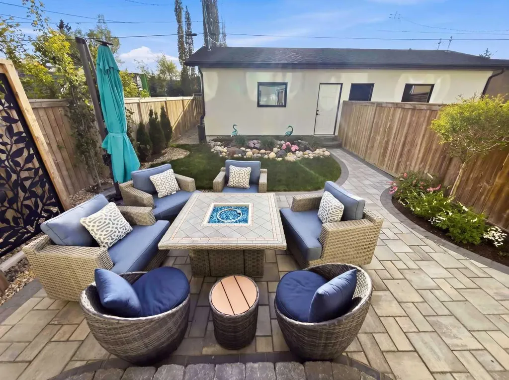 2635 34 Street SW Calgary AB T3E 2W6