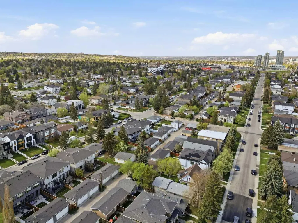 2635 34 Street SW Calgary AB T3E 2W6