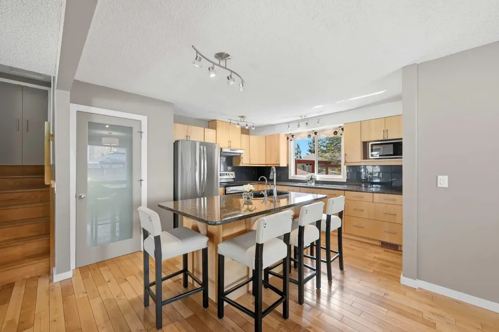 156 Templeview Place NE Calgary AB T1Y 3S2