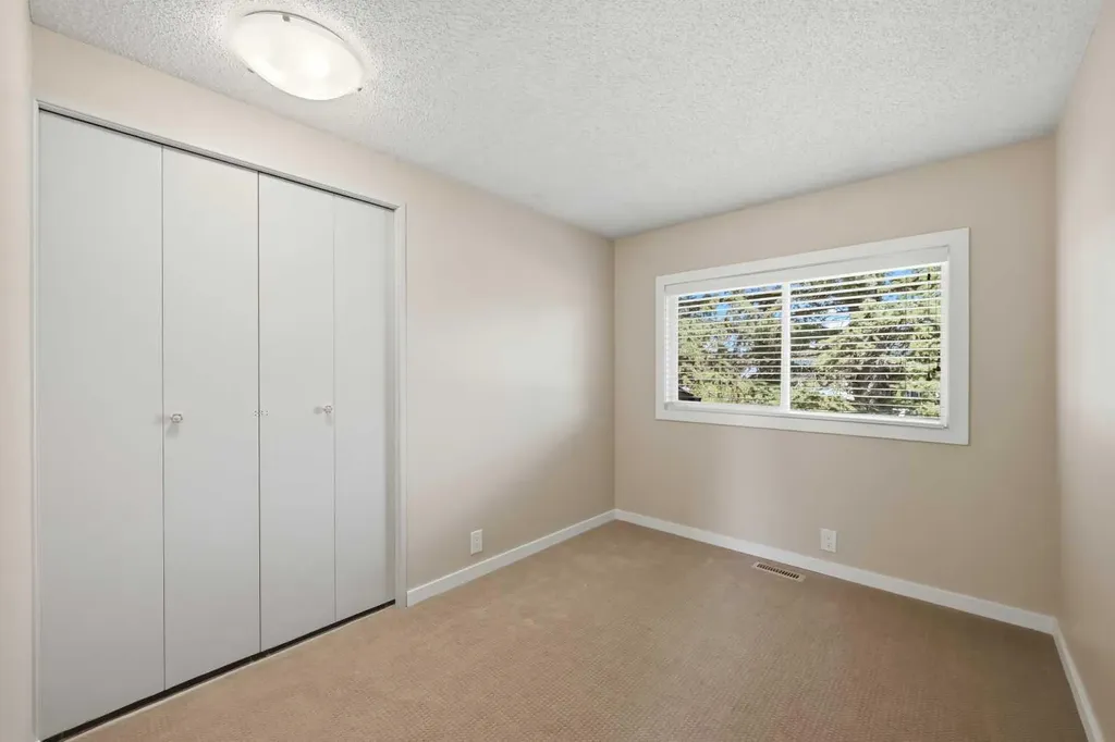 156 Templeview Place NE Calgary AB T1Y 3S2
