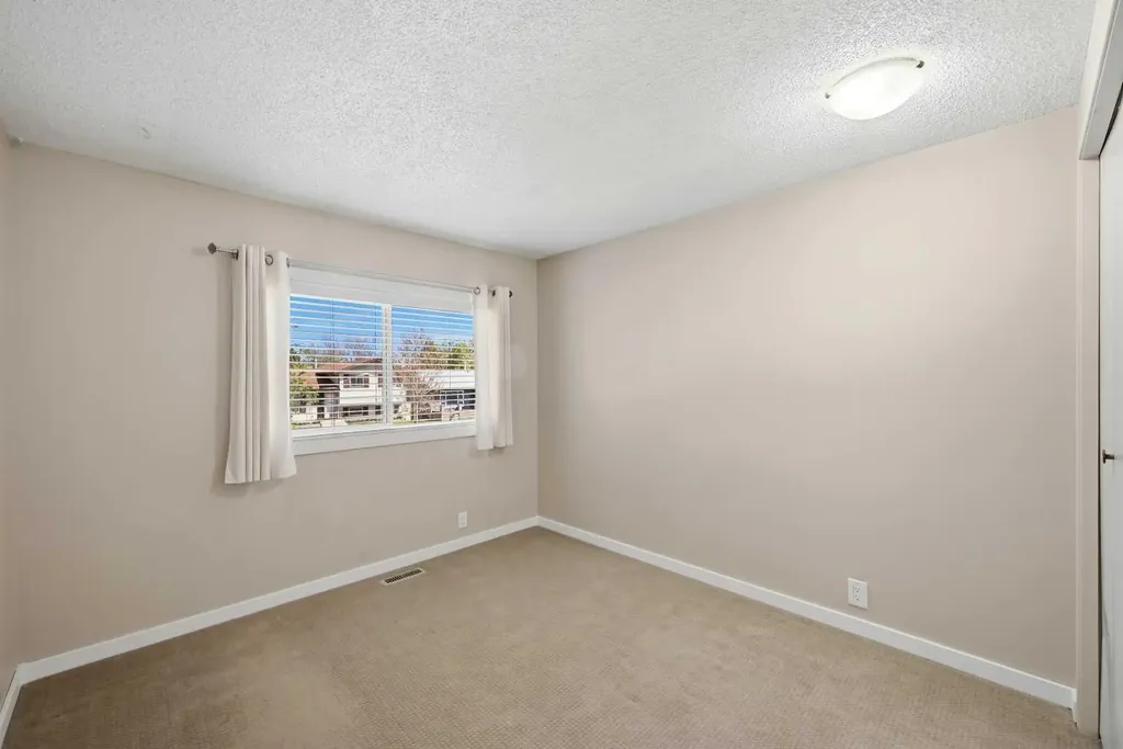156 Templeview Place NE Calgary AB T1Y 3S2