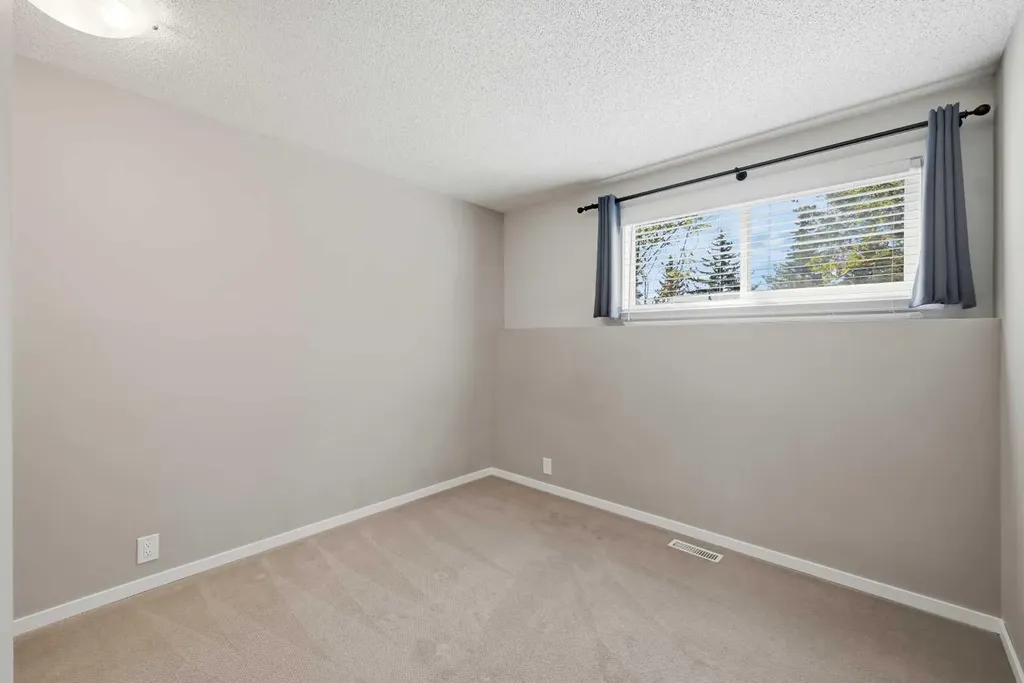 156 Templeview Place NE Calgary AB T1Y 3S2