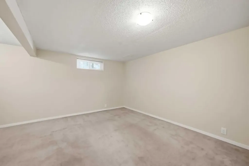 156 Templeview Place NE Calgary AB T1Y 3S2