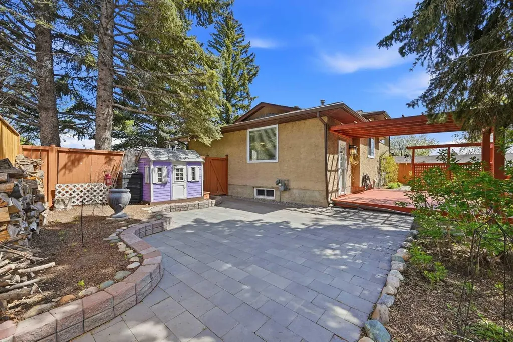 156 Templeview Place NE Calgary AB T1Y 3S2