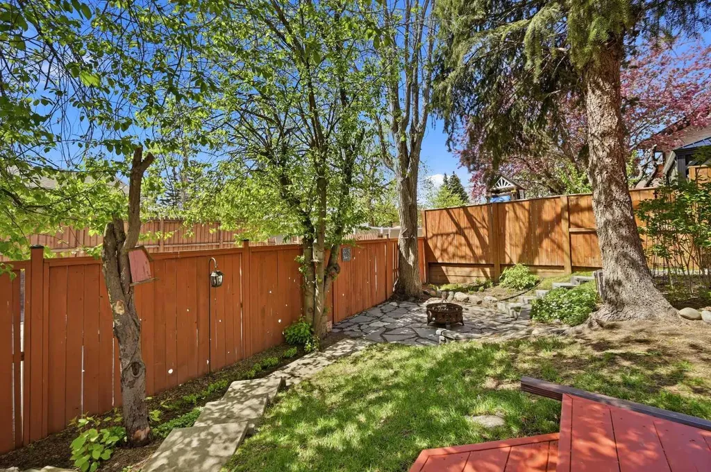 156 Templeview Place NE Calgary AB T1Y 3S2