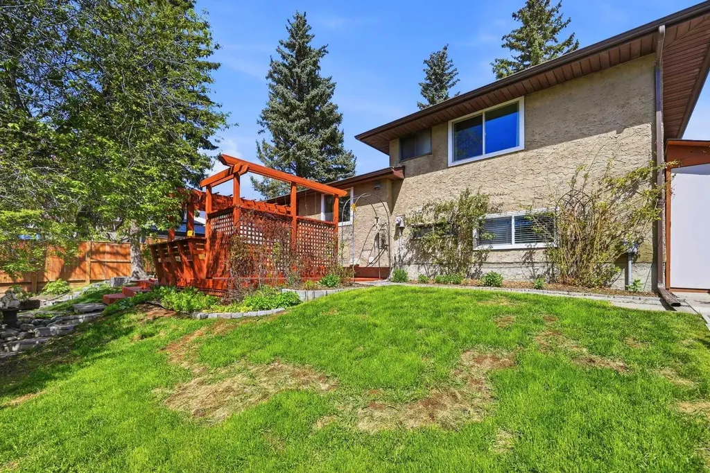 156 Templeview Place NE Calgary AB T1Y 3S2