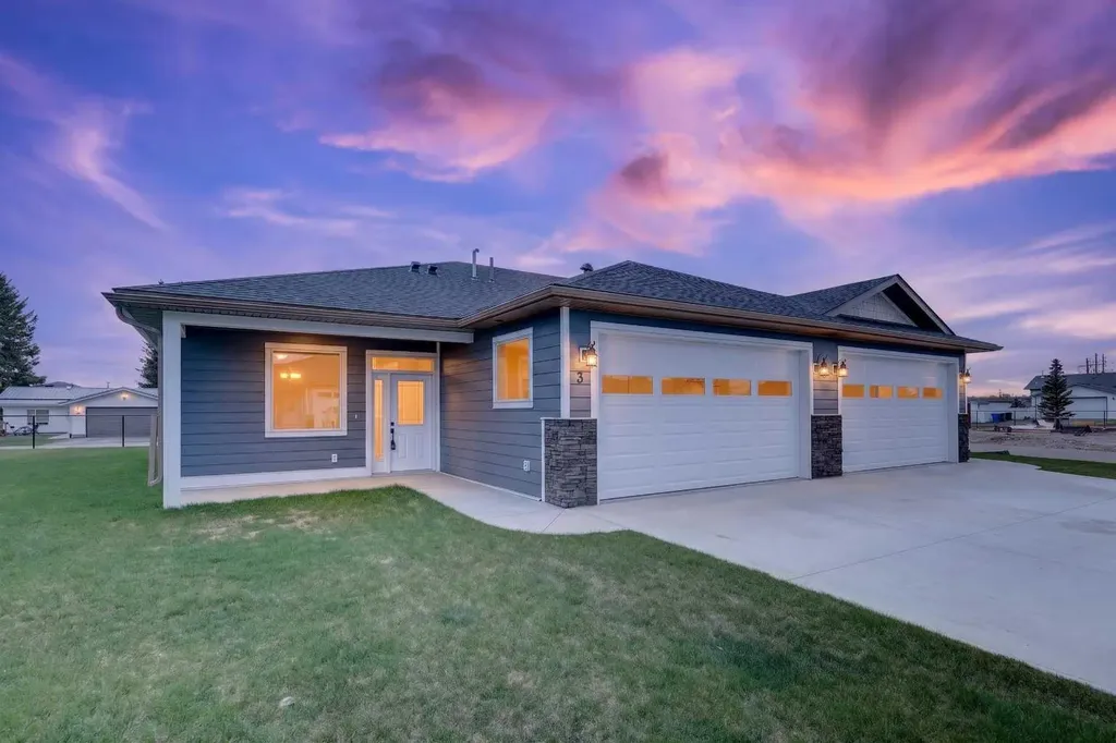 610 4 Avenue SW Sundre AB T0M1X0