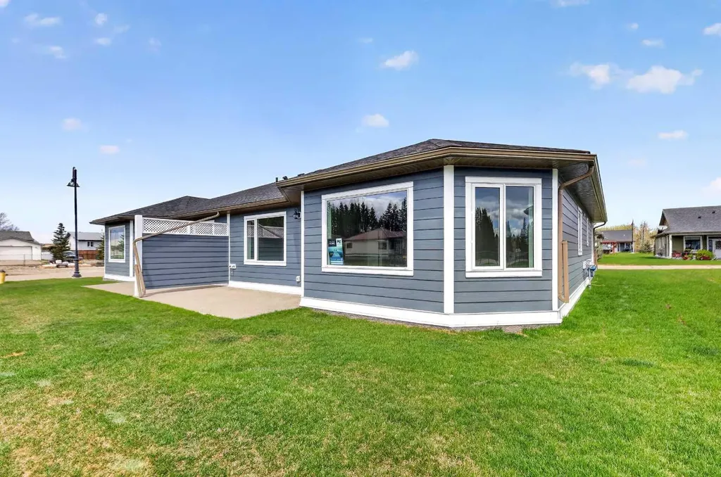 610 4 Avenue SW Sundre AB T0M1X0