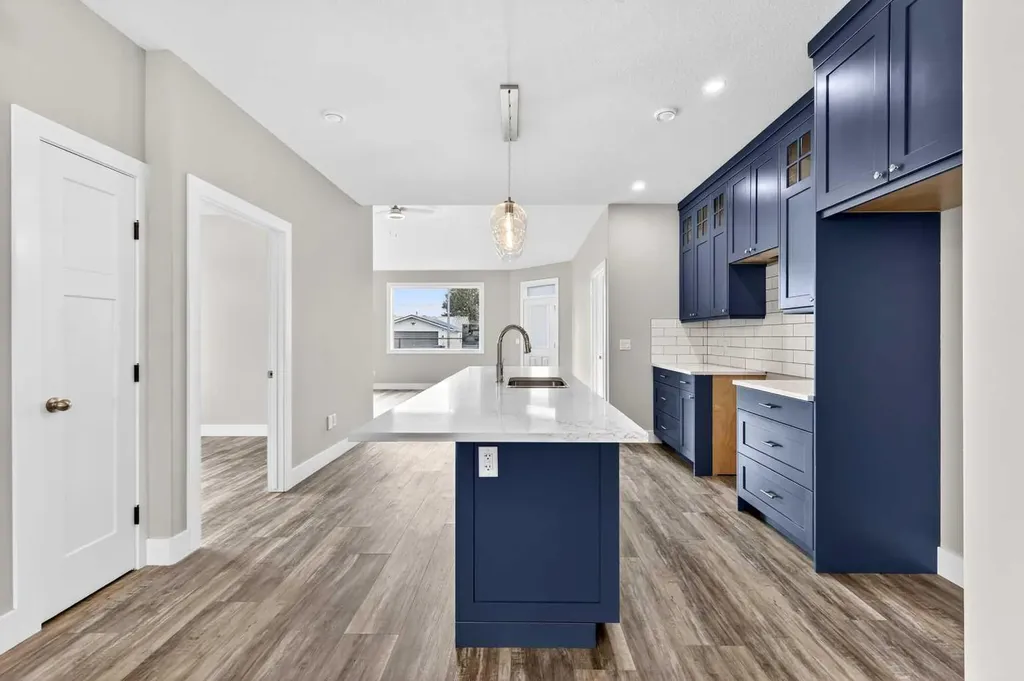 610 4 Avenue SW Sundre AB T0M1X0