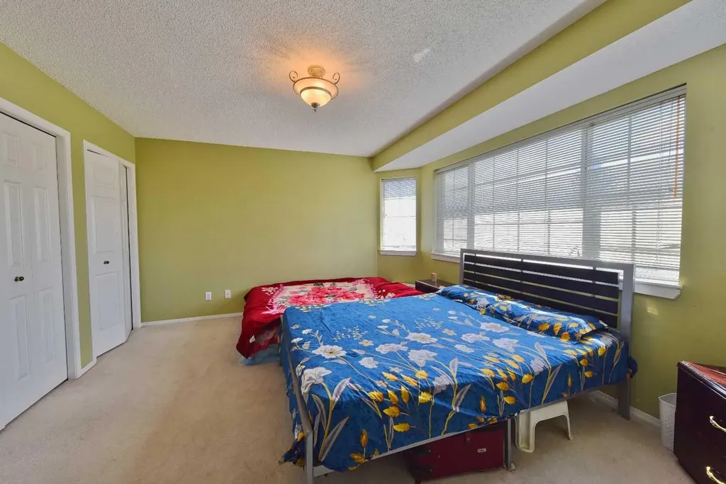 125 Costa Mesa Close NE Calgary AB T1Y6W9