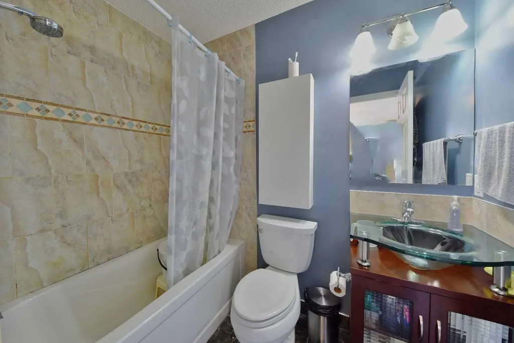 125 Costa Mesa Close NE Calgary AB T1Y6W9