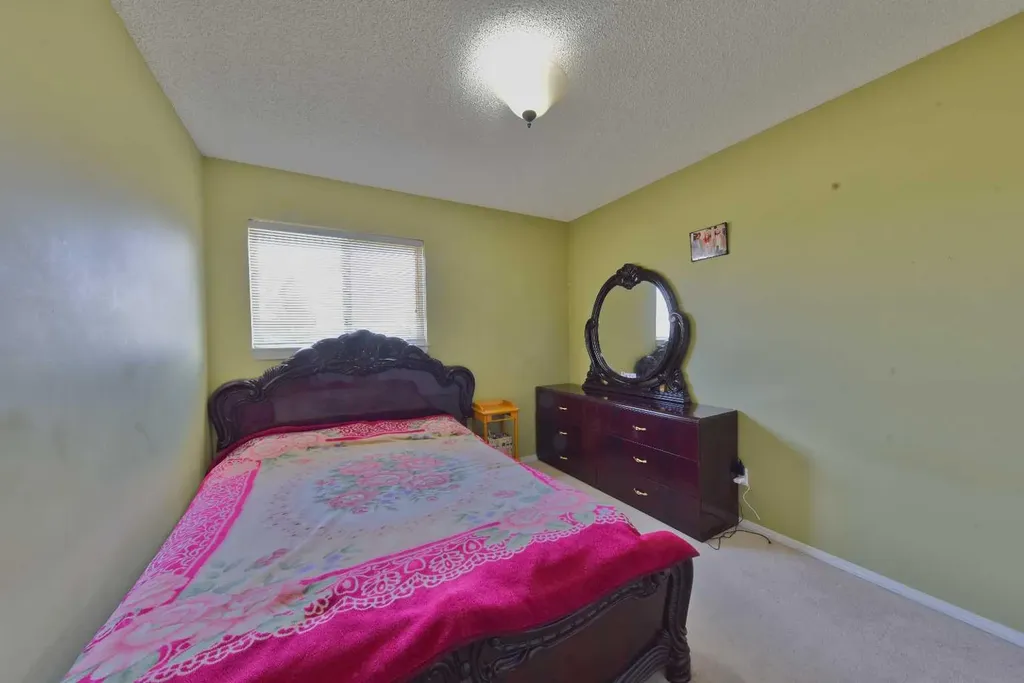 125 Costa Mesa Close NE Calgary AB T1Y6W9