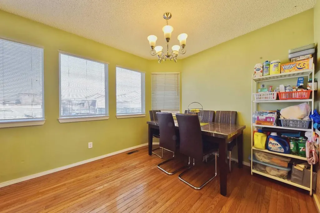 125 Costa Mesa Close NE Calgary AB T1Y6W9