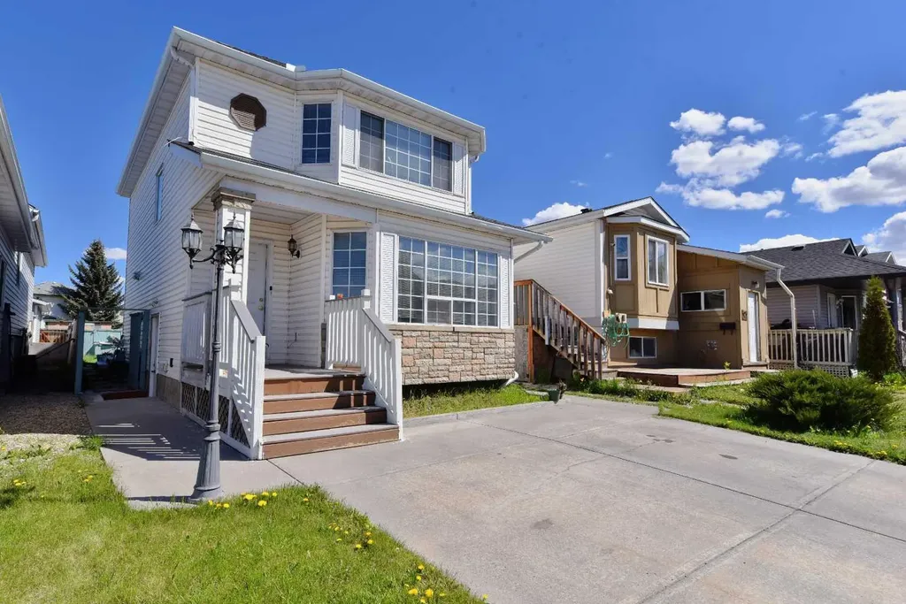 125 Costa Mesa Close NE Calgary AB T1Y6W9