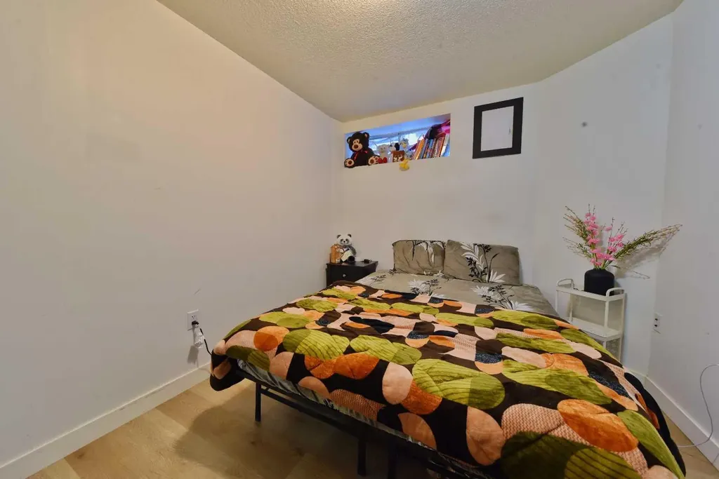 125 Costa Mesa Close NE Calgary AB T1Y6W9