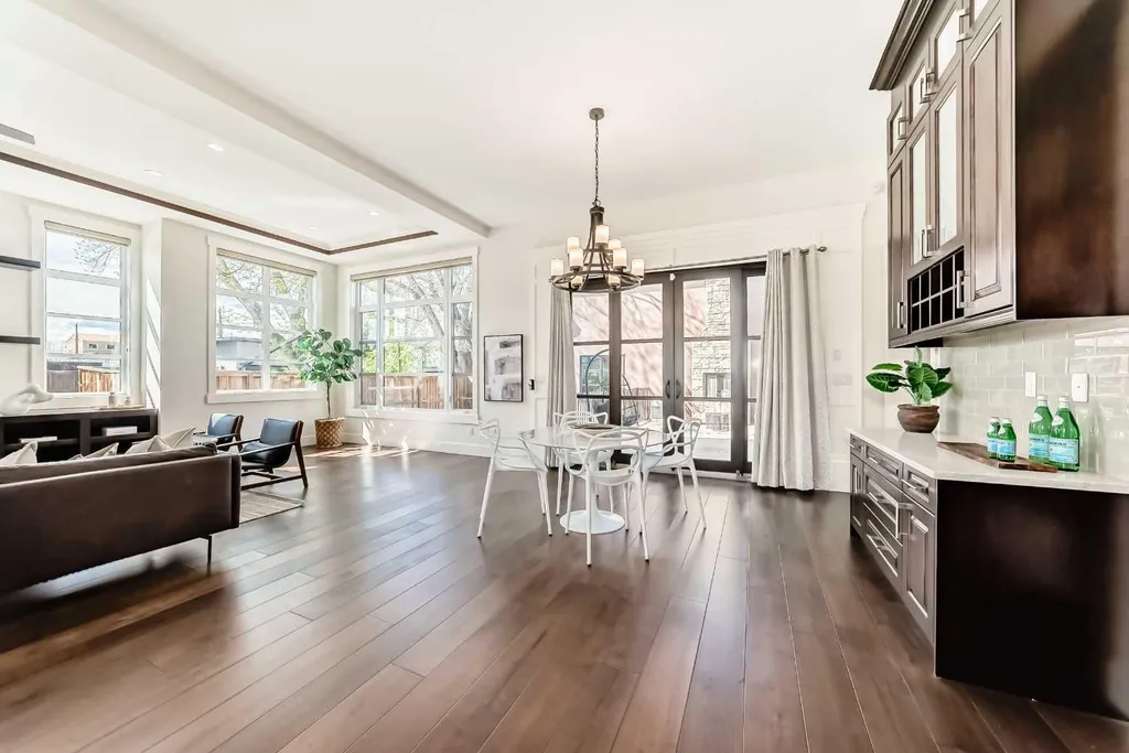 602 22 Avenue NE Calgary AB T2E 1V2
