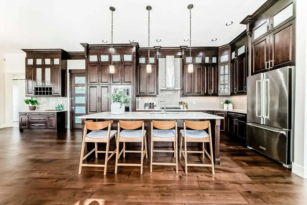 602 22 Avenue NE Calgary AB T2E 1V2