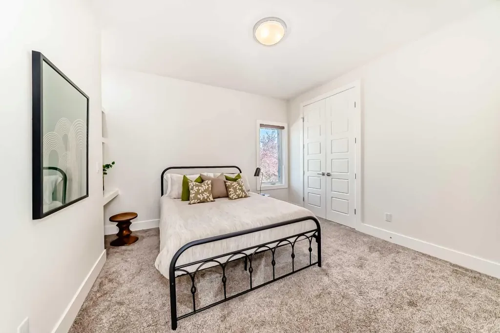 602 22 Avenue NE Calgary AB T2E 1V2