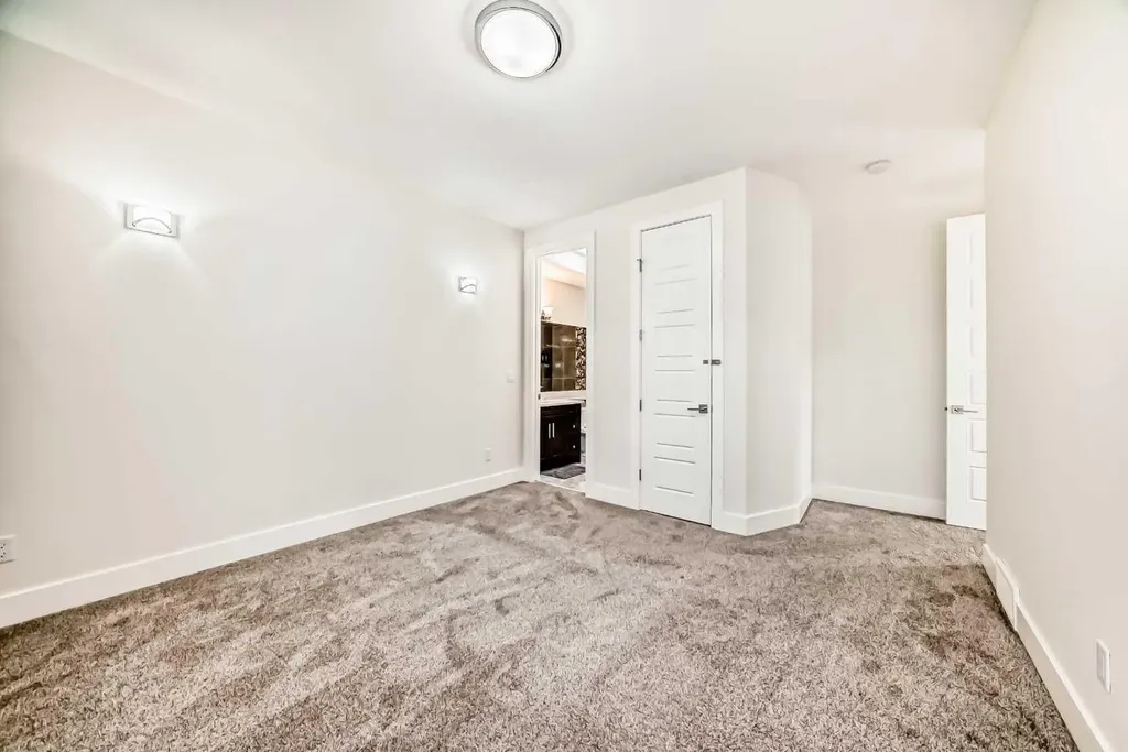 602 22 Avenue NE Calgary AB T2E 1V2