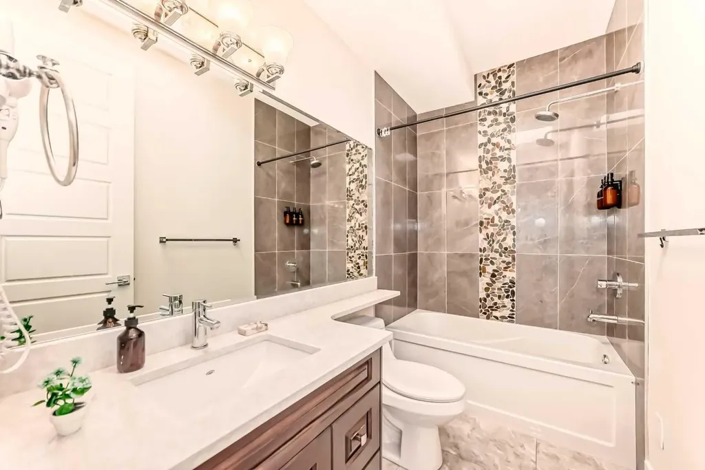 602 22 Avenue NE Calgary AB T2E 1V2