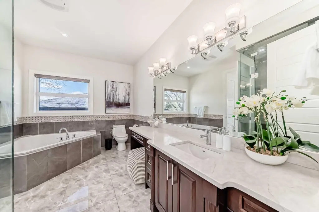 602 22 Avenue NE Calgary AB T2E 1V2