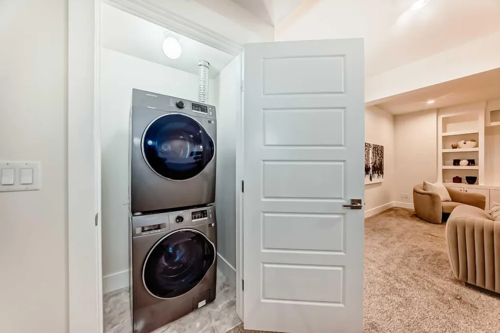 602 22 Avenue NE Calgary AB T2E 1V2
