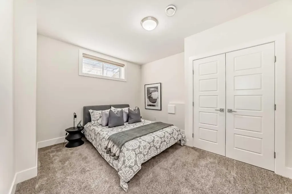 602 22 Avenue NE Calgary AB T2E 1V2