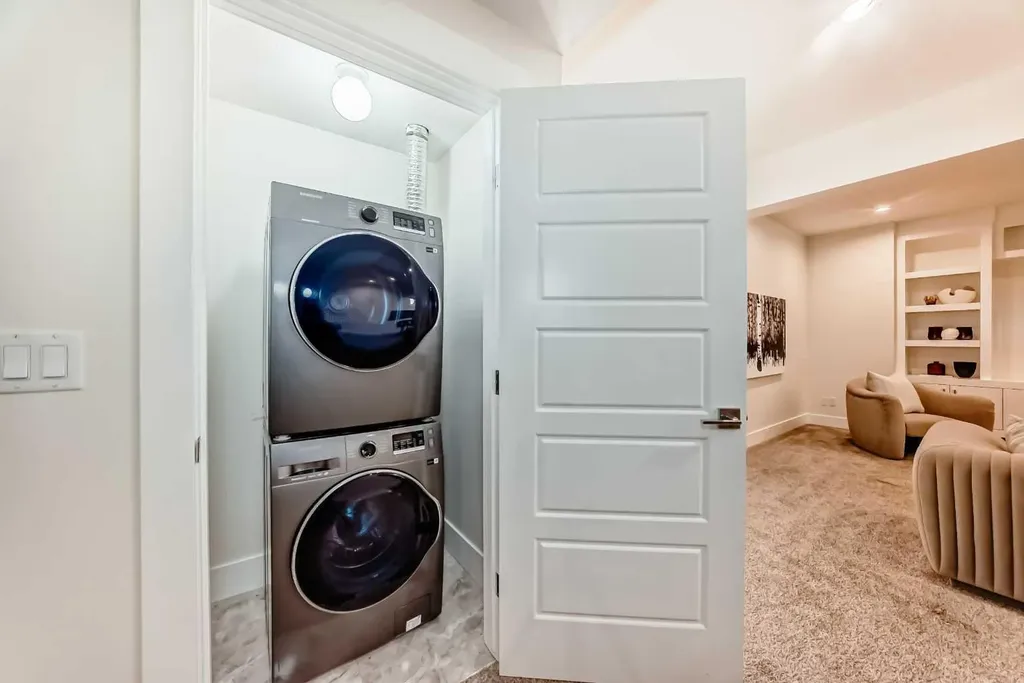602 22 Avenue NE Calgary AB T2E 1V2