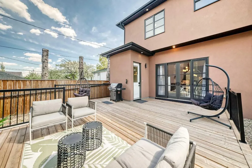 602 22 Avenue NE Calgary AB T2E 1V2