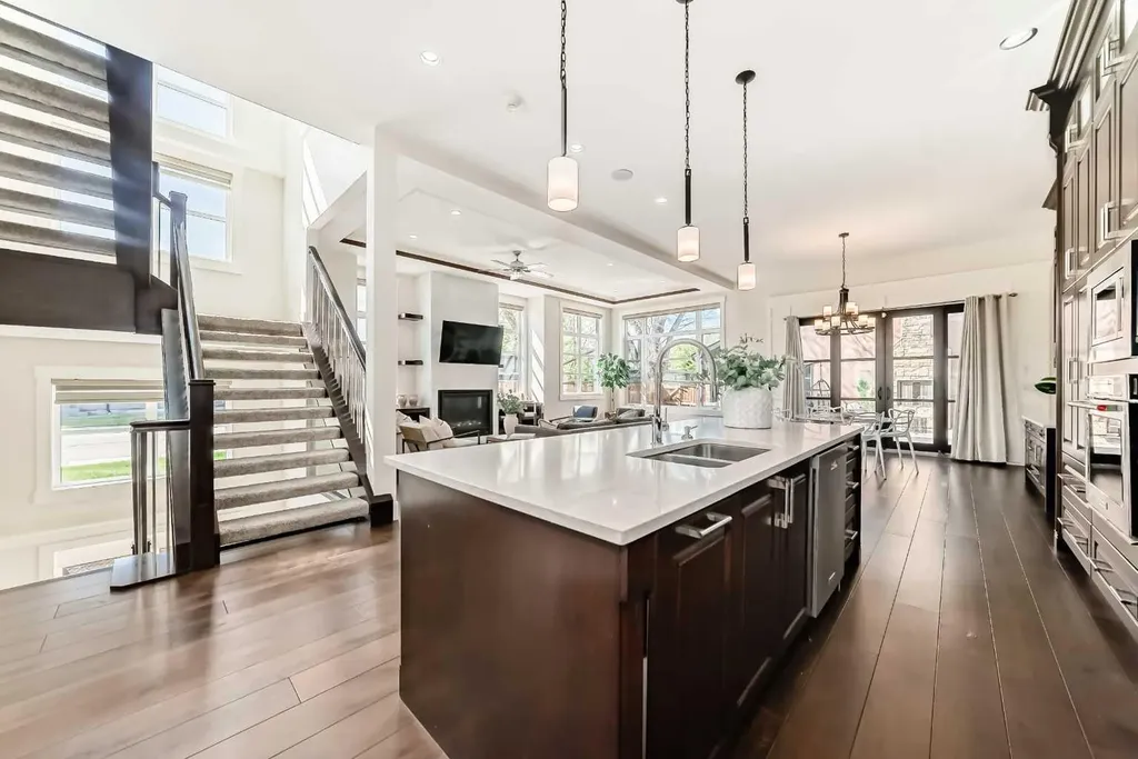 602 22 Avenue NE Calgary AB T2E 1V2