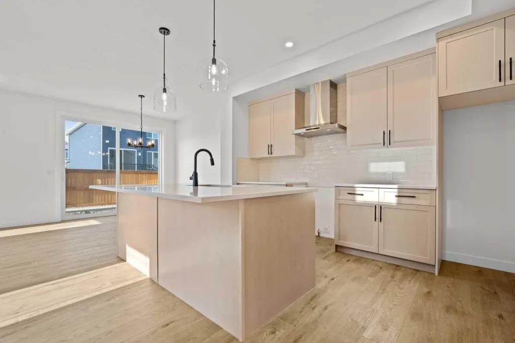 571 Buffaloberry Manor SE Calgary AB T3M3Z1