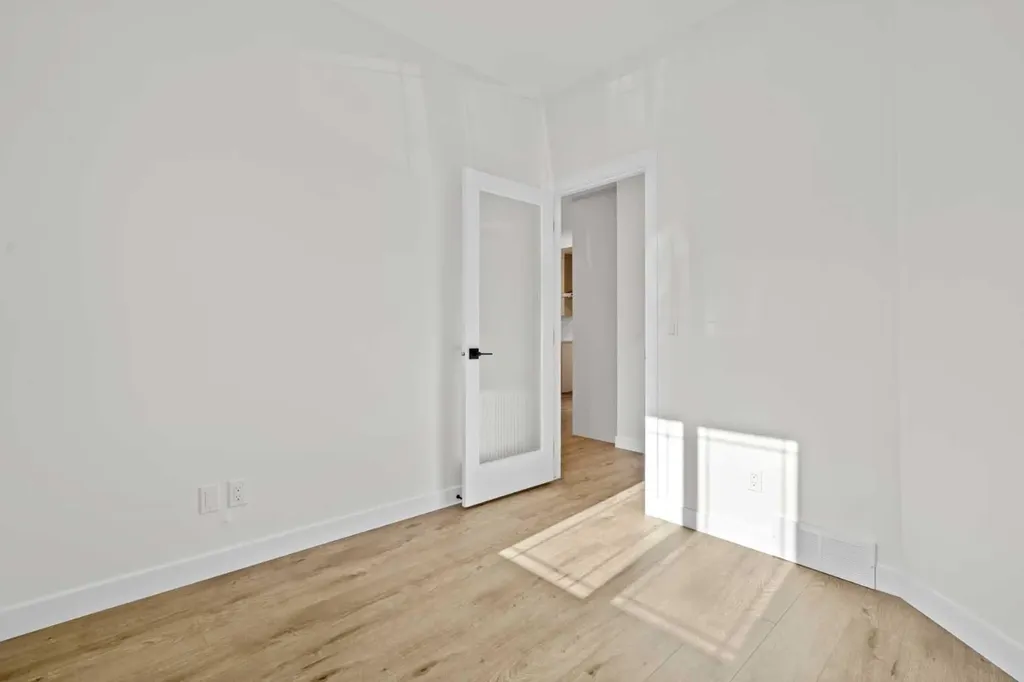 571 Buffaloberry Manor SE Calgary AB T3M3Z1
