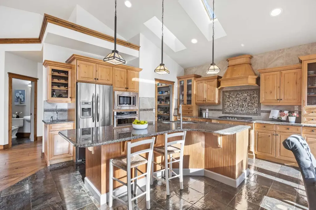 39 Ranch Road Okotoks AB T1S 1W9