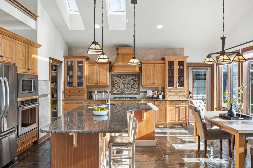 39 Ranch Road Okotoks AB T1S 1W9