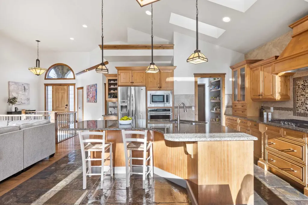 39 Ranch Road Okotoks AB T1S 1W9