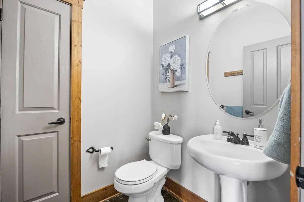 39 Ranch Road Okotoks AB T1S 1W9