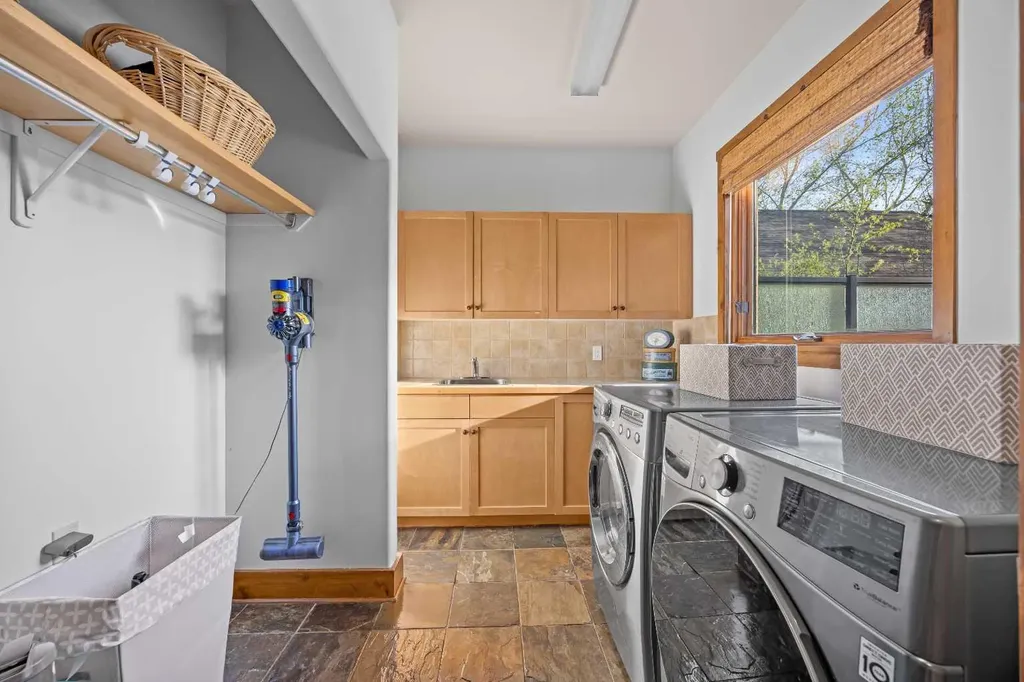39 Ranch Road Okotoks AB T1S 1W9
