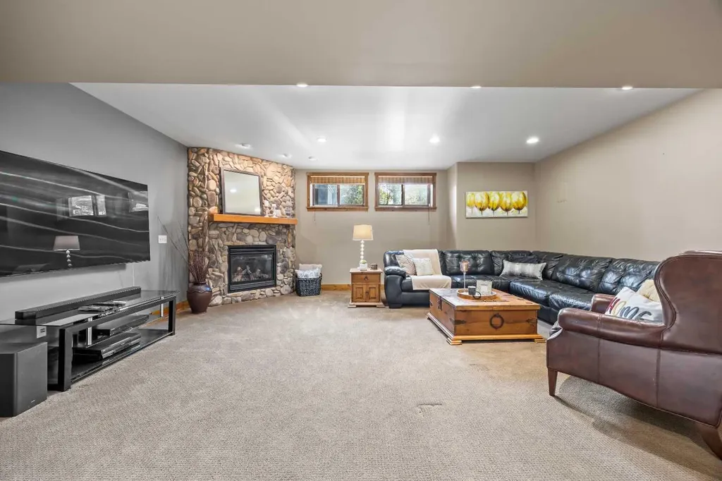 39 Ranch Road Okotoks AB T1S 1W9